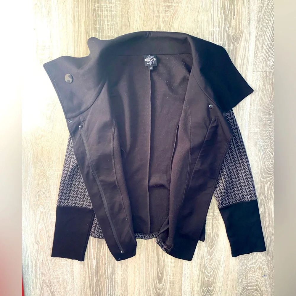 Encore Zip Up Jacket - Picture 3 of 14